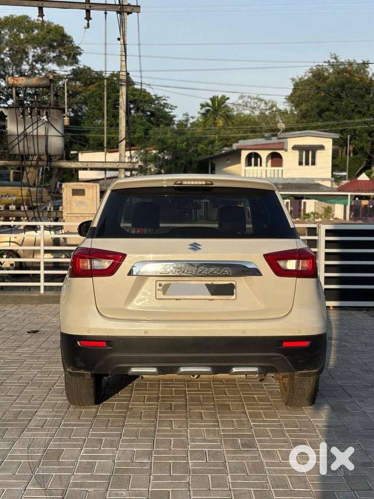 Maruti Suzuki Brezza 1.5 Lxi Smart Hybrid, 2020, Petrol