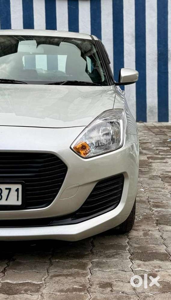 Maruti Suzuki Swift Vxi Optional, 2020, Petrol