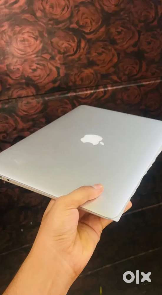 MacBook air bil charger sab hai