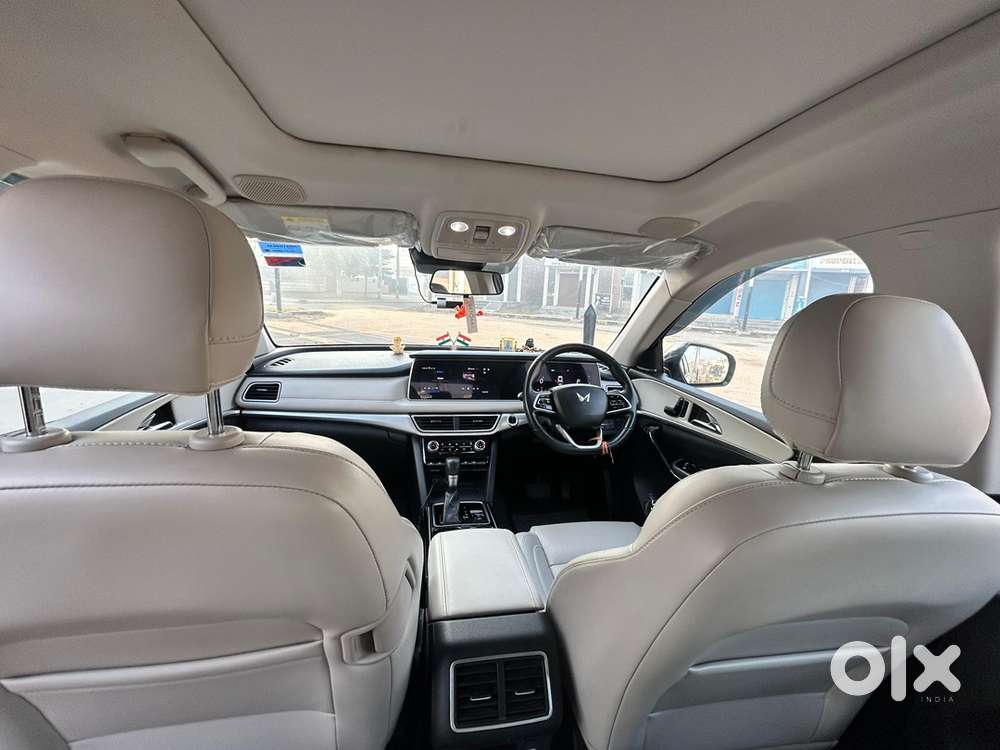 Mahindra Xuv700 Petrol 2022