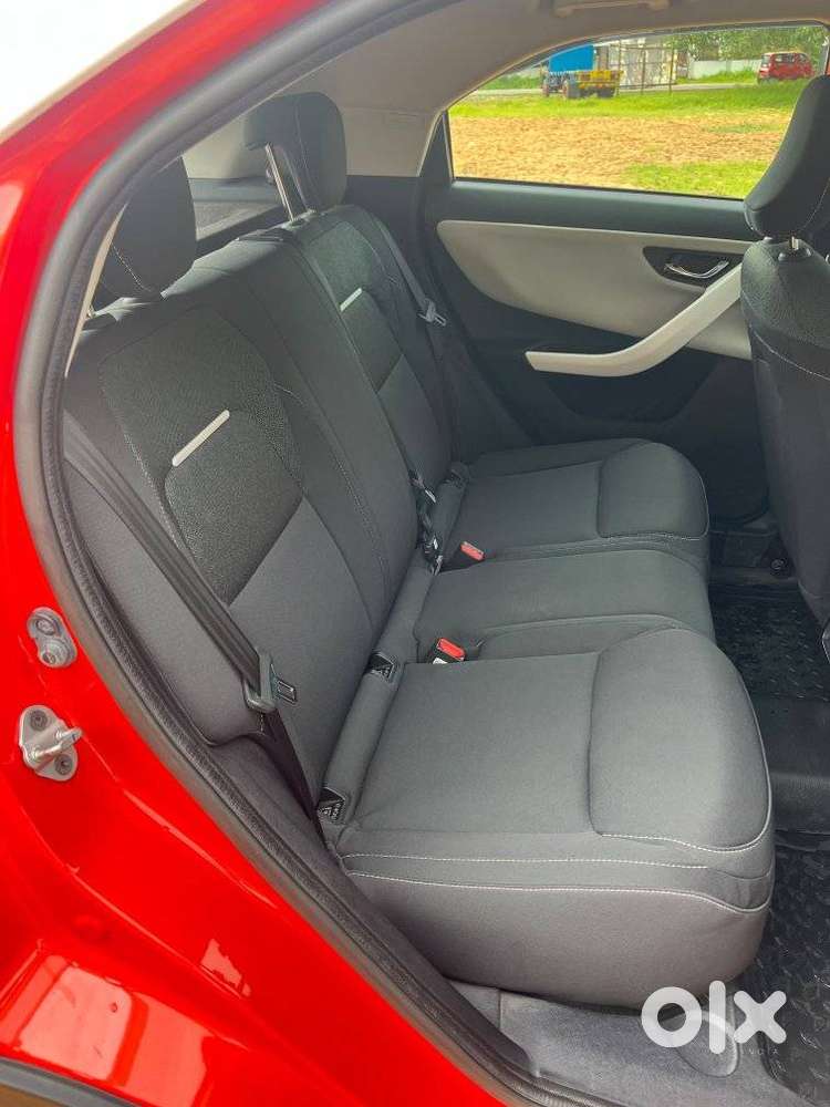 Tata Nexon Creative 1.2 Revotron Petrol 6 Amt, 2023, Petrol