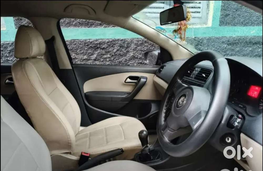 Volkswagen Polo 2013 Petrol 70000 Km Driven