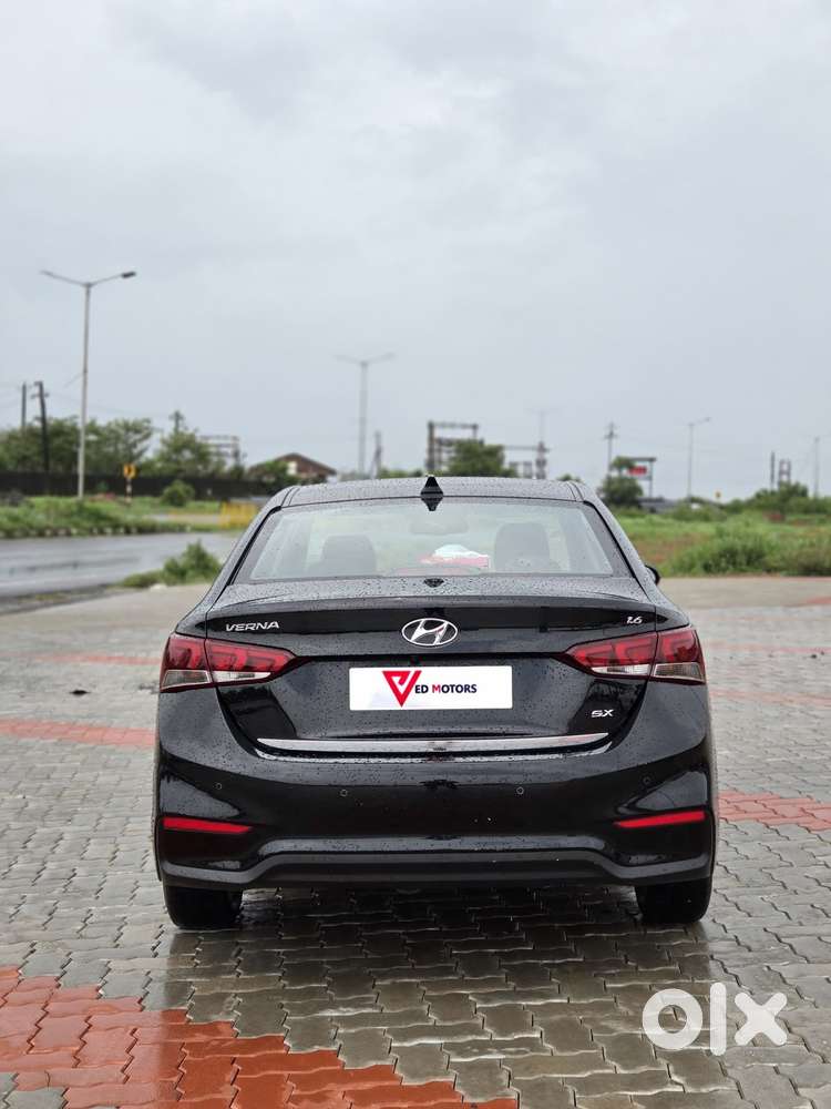 Hyundai Verna 1.5 Sx Petrol Mt, 2019, Petrol