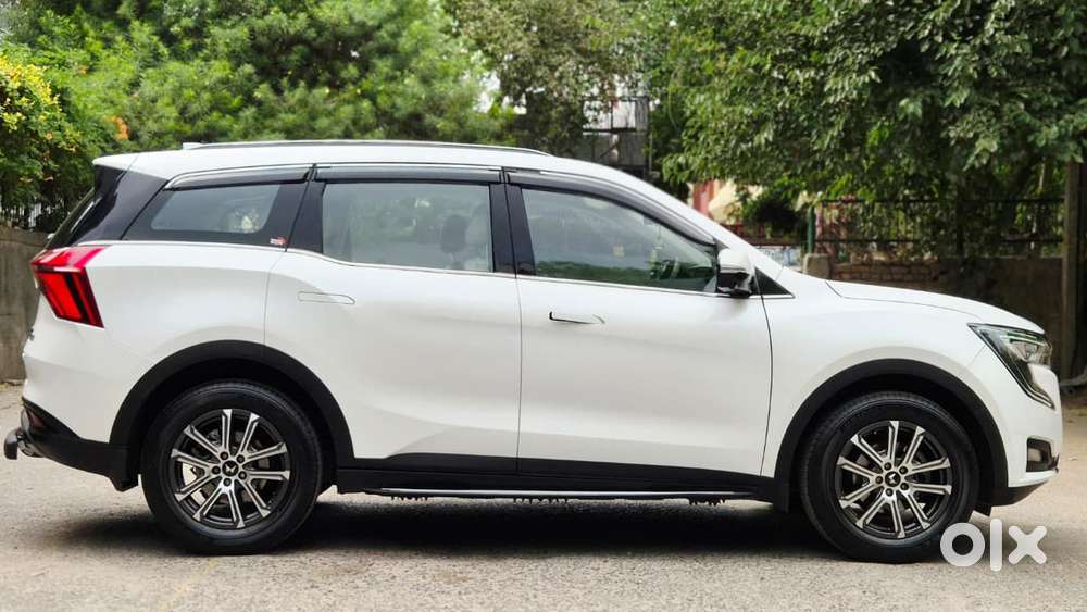 Mahindra Xuv700 2.0 Ax 7 Petrol At Luxury Pack Str, 2025, Petrol