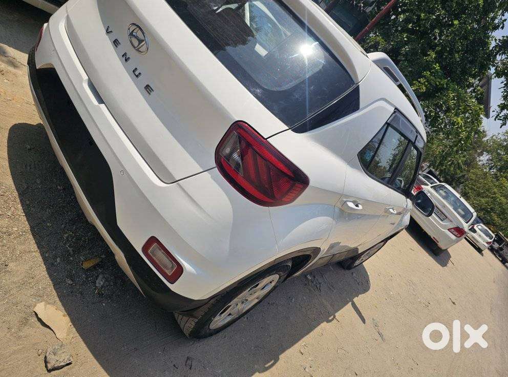 Hyundai Venue 1.2 S Plus, 2021, Petrol