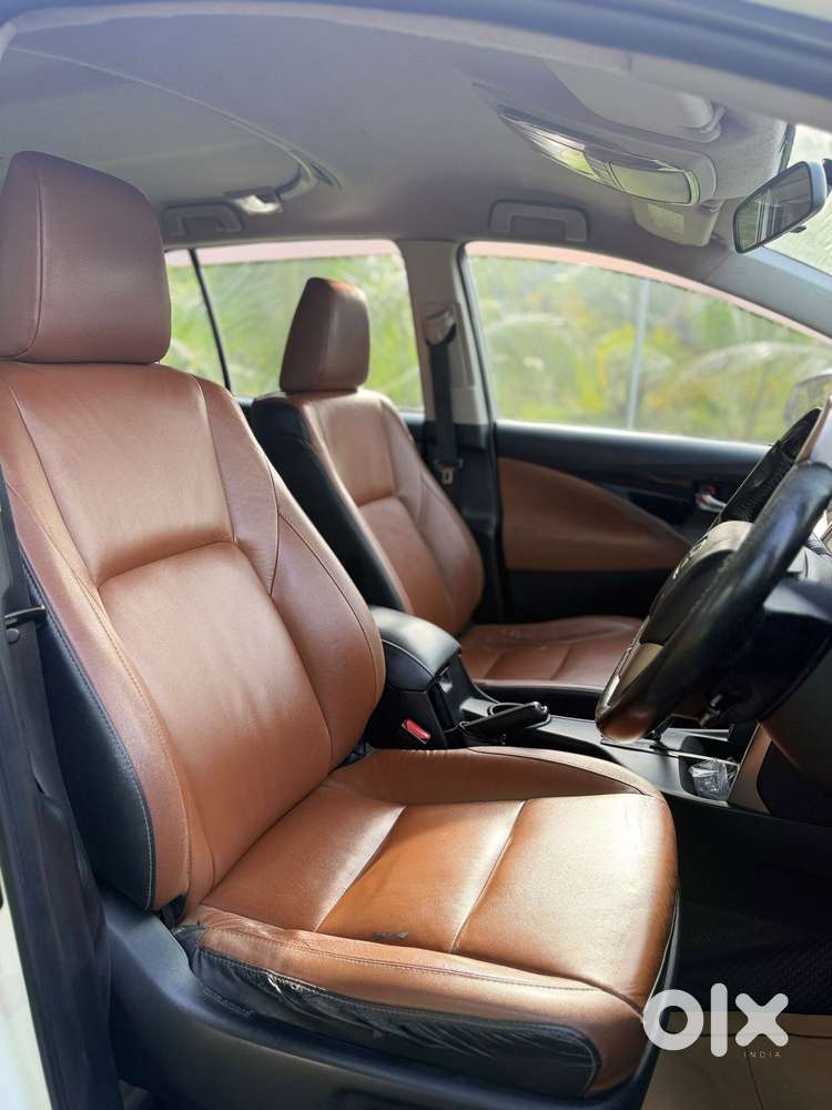 Toyota Innova Crysta 2.8z Automatic, 2016, Diesel
