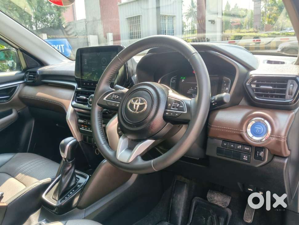 Toyota Urban Cruiser Hyryder 1.5 V Hybrid, 2025, Petrol
