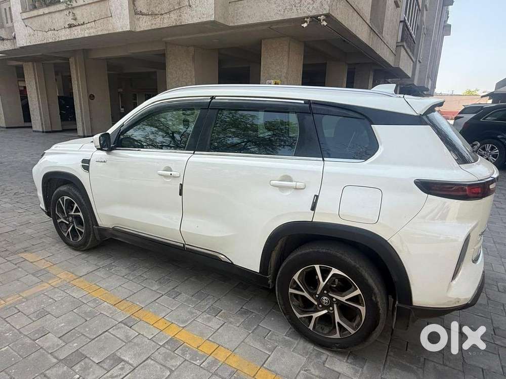 Toyota Hyryder Petrol Hybrid 20+ City Average