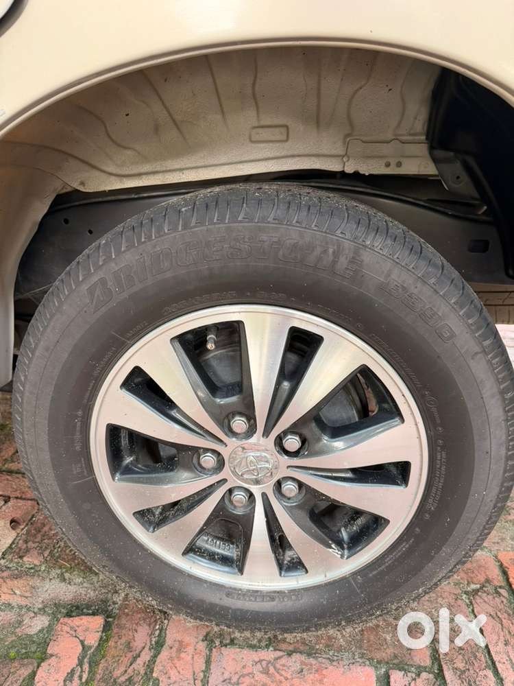 Toyota Innova Diesel 2015