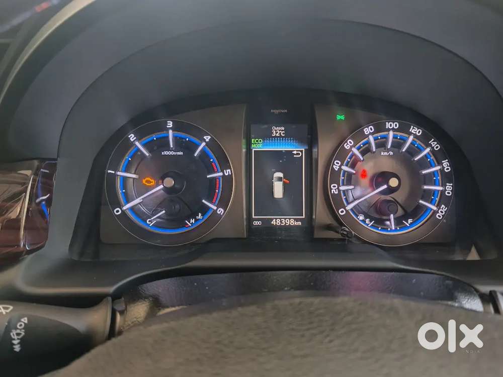 Toyota Innova Crysta 2016 Diesel Well Maintained