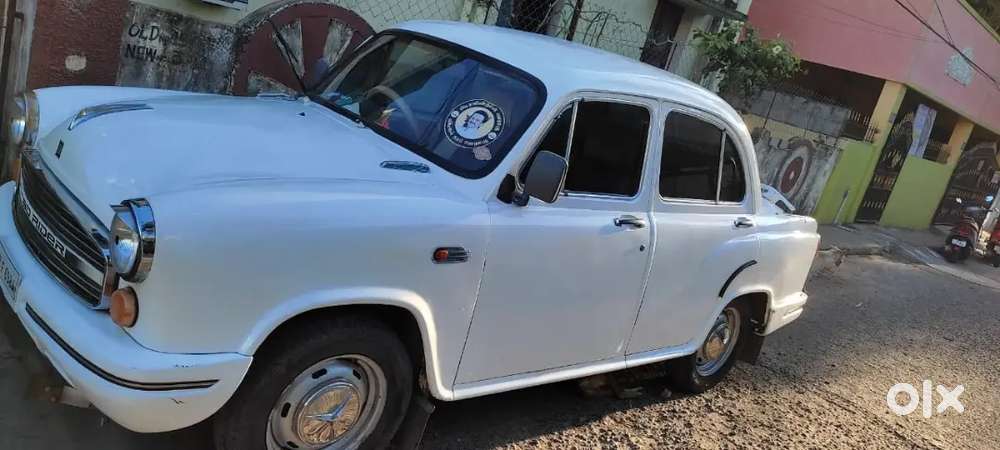Ambassador Classic 2002 Dsz
