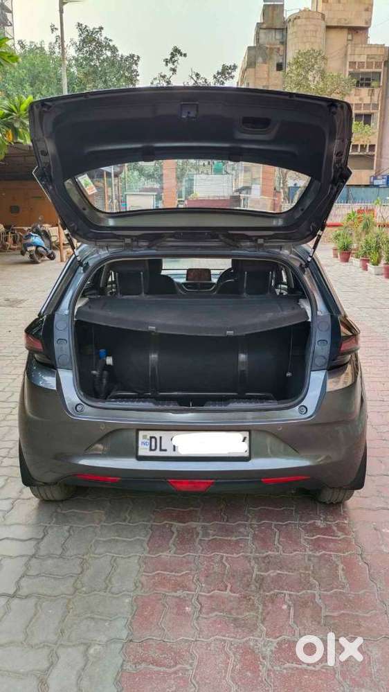 Tata Altroz 1.2 Xza Petrol Dct, 2022, Cng & Hybrids