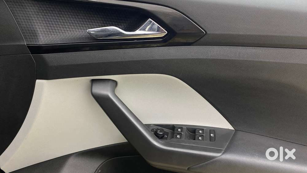 Skoda Kushaq 1.0 Tsi Style At, 2023, Petrol