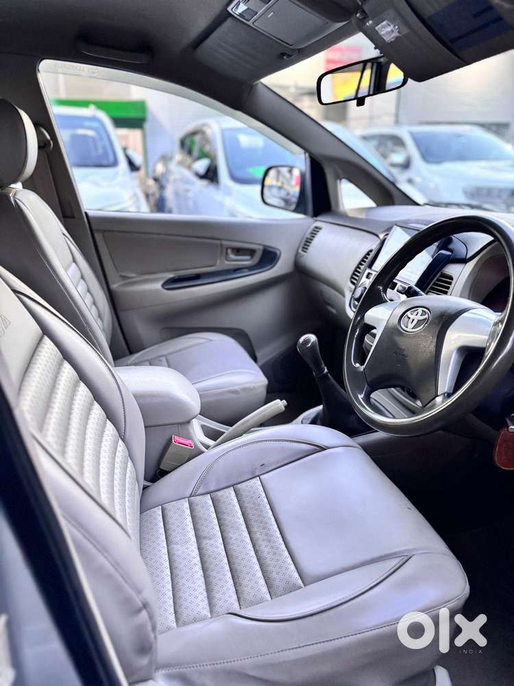 Toyota Innova 2.5 Gx 7 Seater Bs Iv, 2014, Diesel