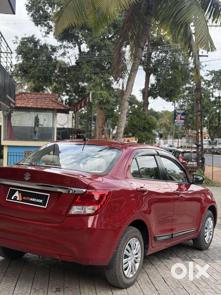 Maruti Suzuki Dzire Vxi Ags, 2022, Petrol
