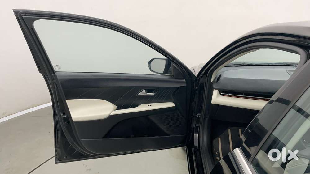 Hyundai Verna Sx 1.5 Petrol Ivt, 2023, Petrol
