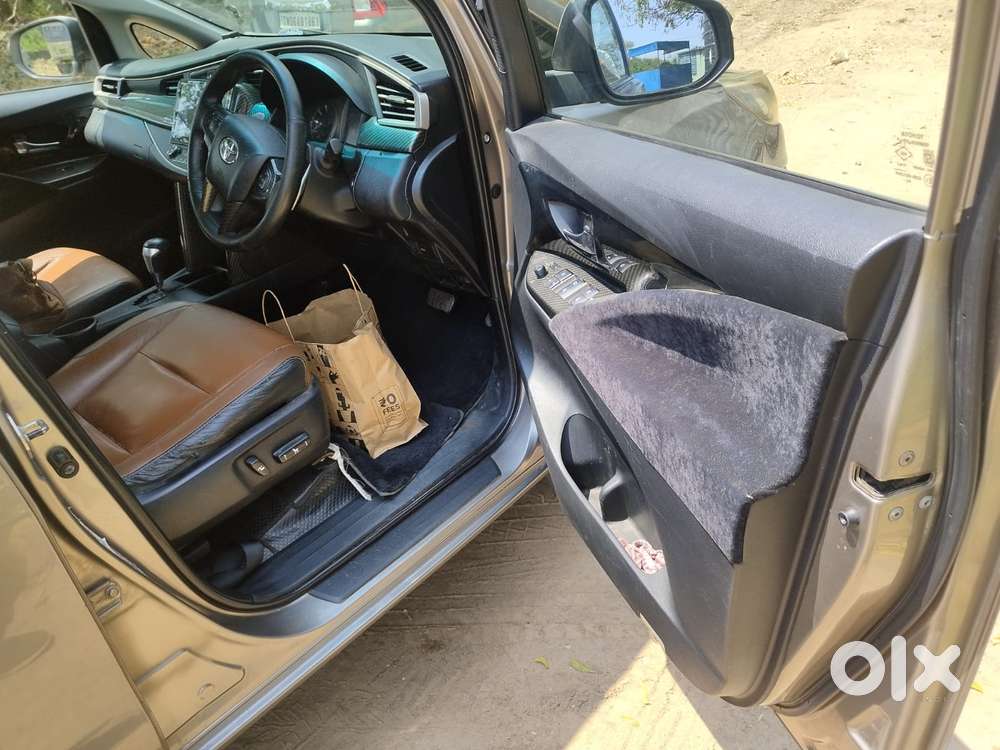 Toyota Innova Crysta 2.8z Automatic, 2017, Diesel