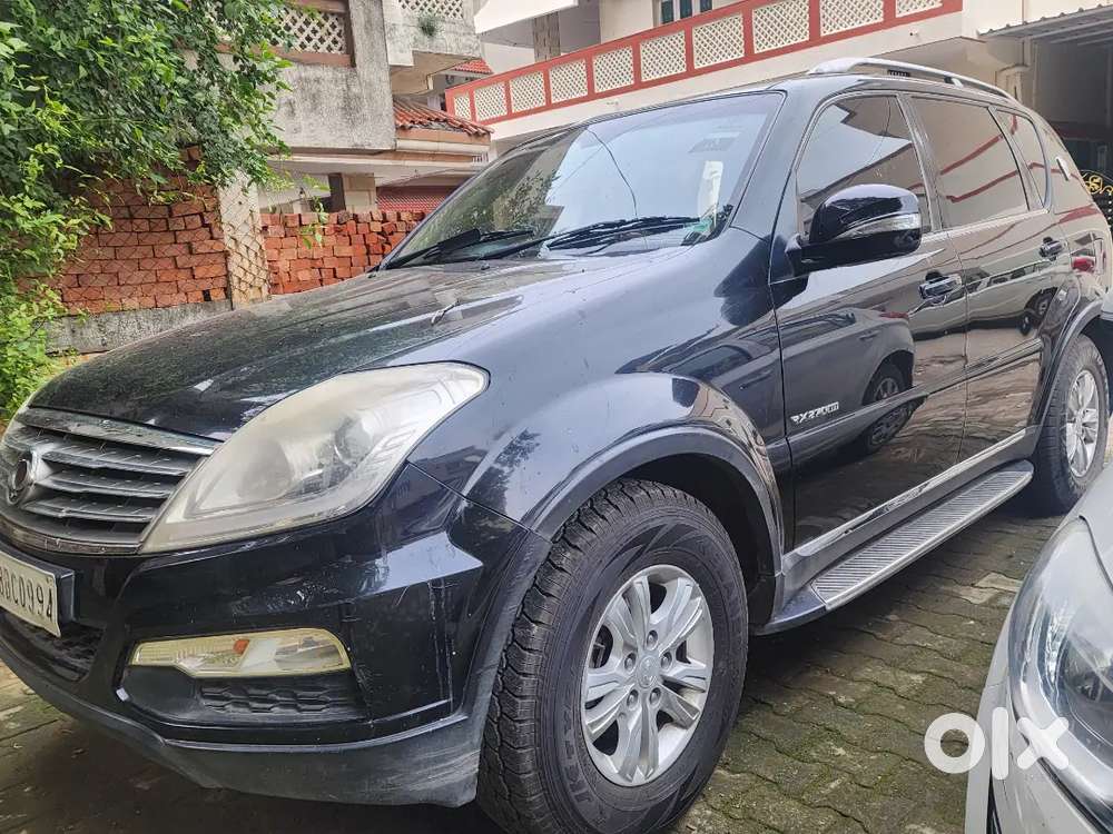 Mahindra Rexton Diesel 2013