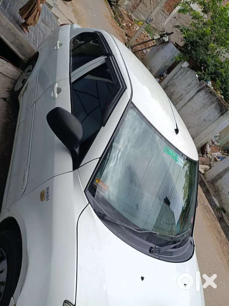 Maruti Suzuki Shift Dzire 2013