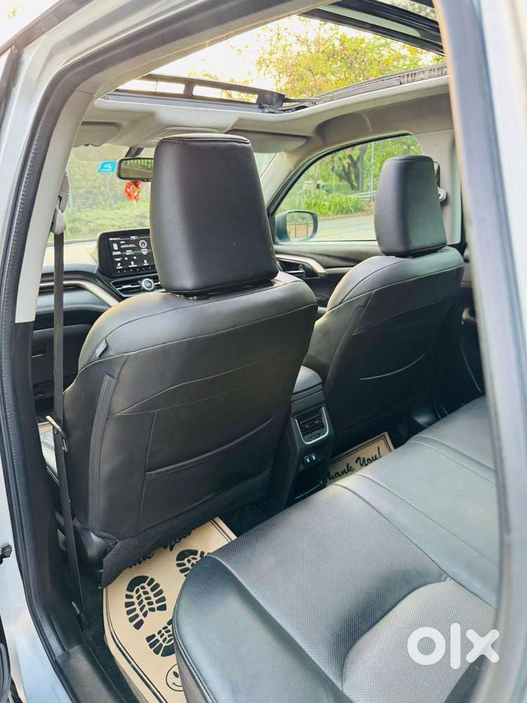 Maruti Suzuki Grand Vitara 1.5 Alpha Plus Intelligent Hybrid Ecvt, 2..