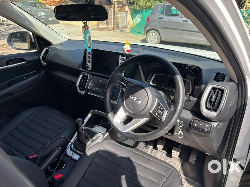 Kia Sonet 2024 Petrol Well Maintained