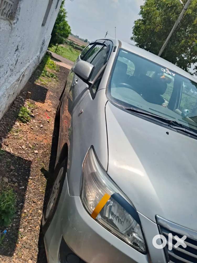Toyota Innova Hycross 2014