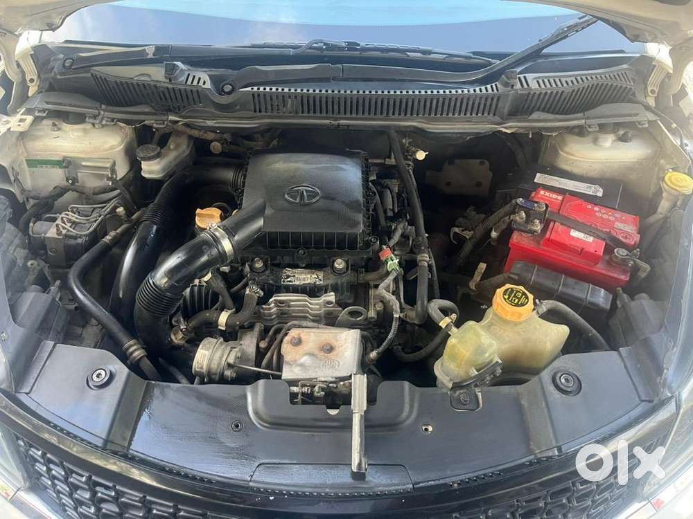 Tata Nexon Xm Petrol  First Owner  Excellent Condition