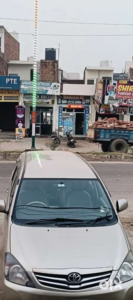 Toyota Innova 2011 Diesel 190000 Km Driven