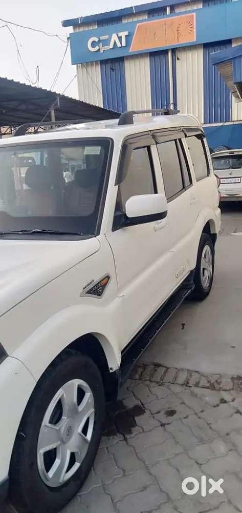 Mahindra Scorpio S6 Plus 2015