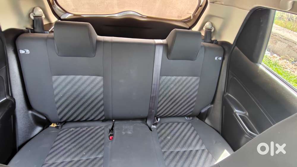 Maruti Suzuki Swift Lxi Option, 2020, Petrol