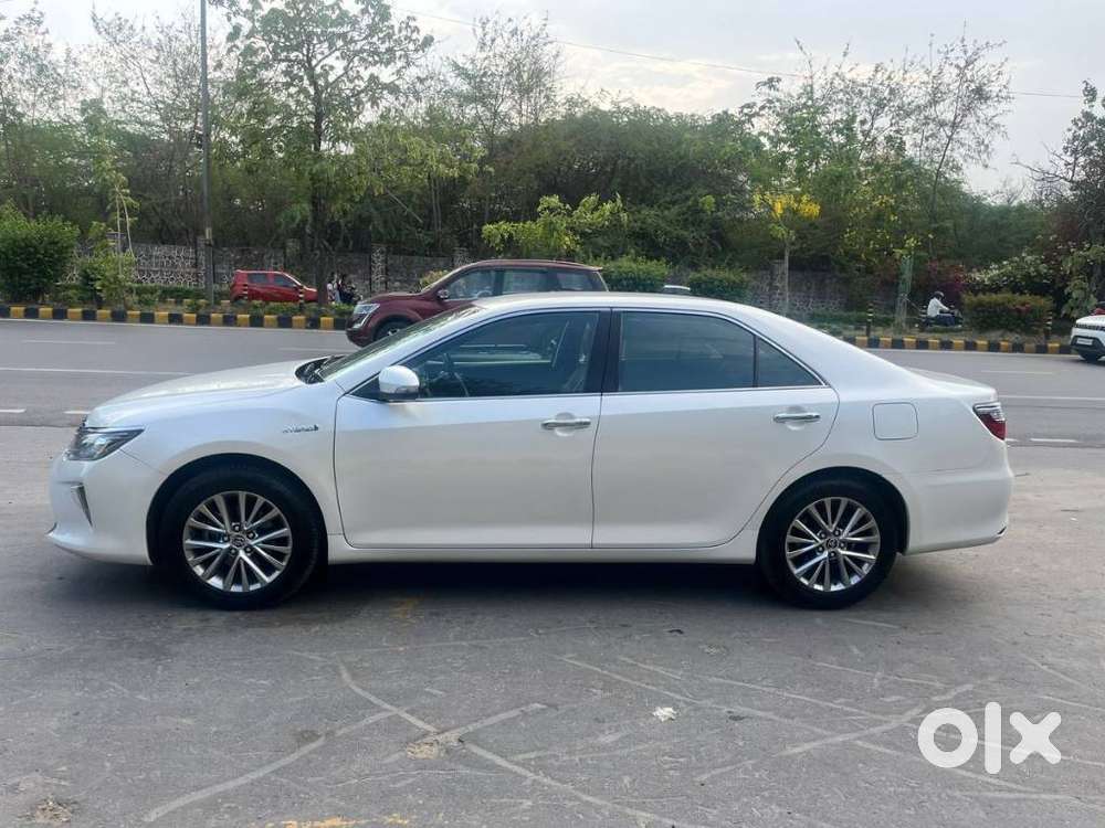 Toyota Camry 2.5 Hybrid, 2018, Cng & Hybrids