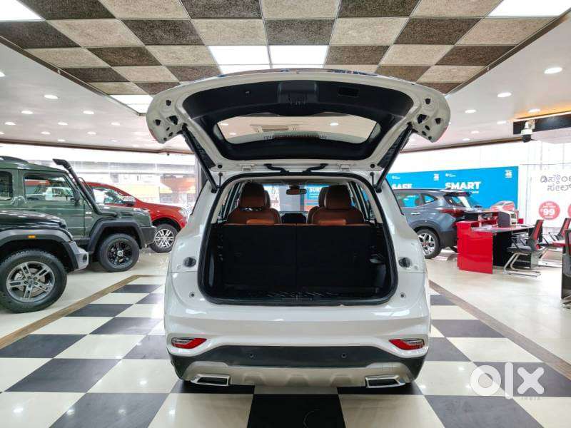 Mg Hector Plus 1.5 Sharp Turbo Cvt 6 Str, 2022, Petrol