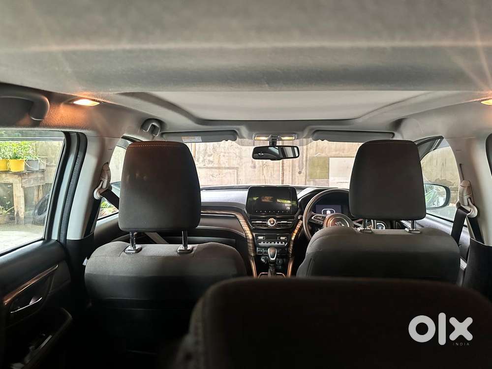 Maruti Suzuki Grand Vitara 1.5 Alpha Plus Intelligent Hybrid Ecvt, 2..