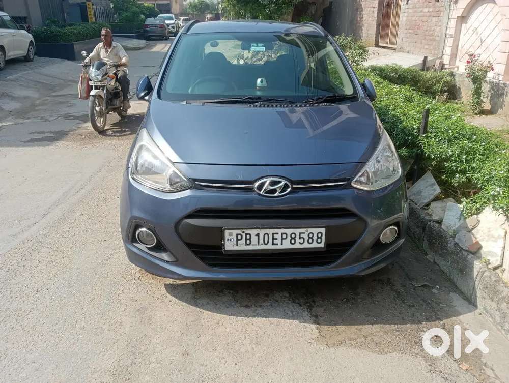 Hyundai I10 Grand Sports Blue Colour