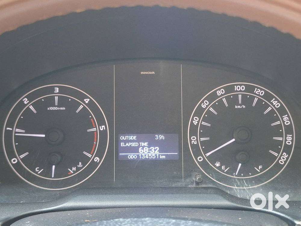 Toyota Innova Crysta 2.4 G Mt 8s, 2019, Diesel