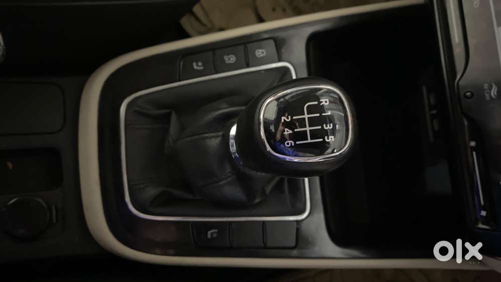 Skoda Slavia 1.5 Tsi Style, 2023, Petrol