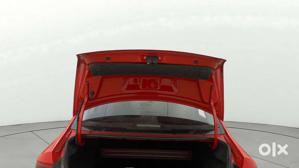 Skoda Rapid 1.6 Mpi At Style, 2018, Petrol