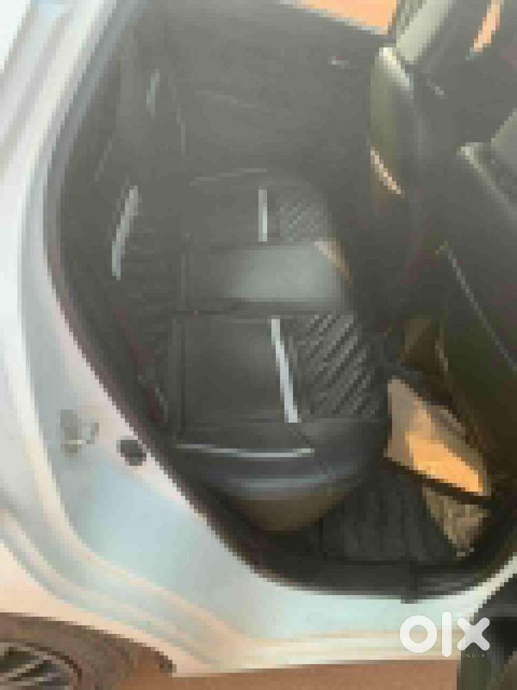 Maruti Suzuki Swift 2020 Petrol 75000 Km Driven