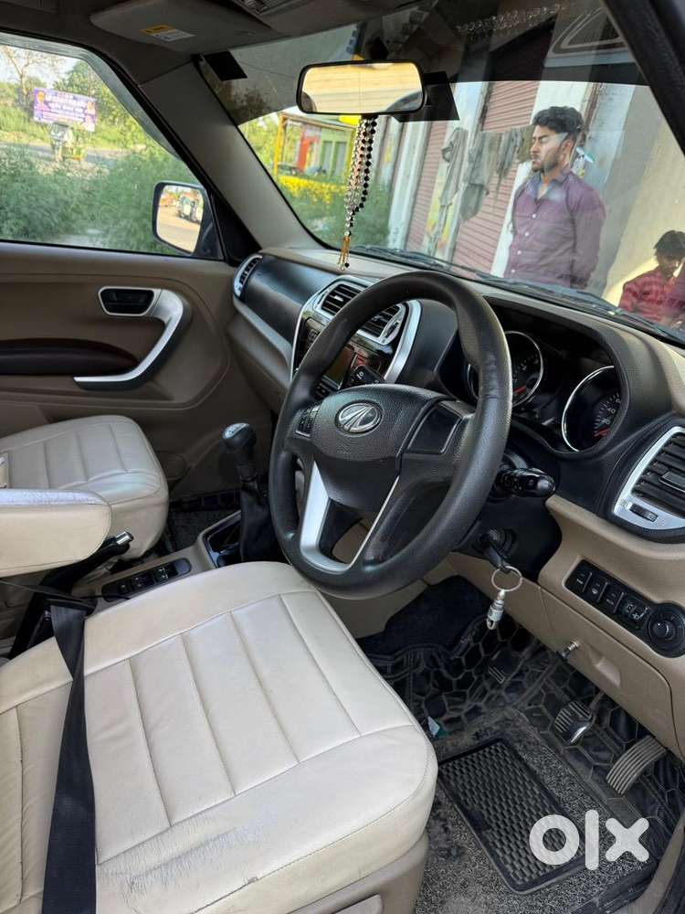 Mahindra Tuv 300 2016 Diesel Well Maintained