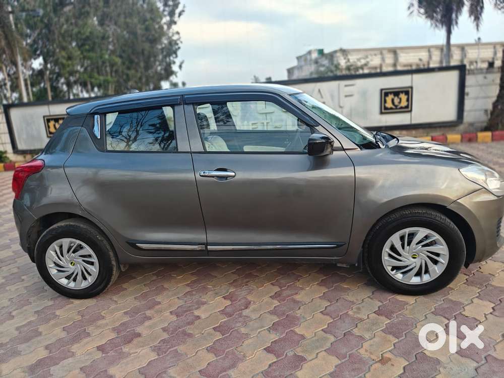 Maruti Suzuki Swift Vxi + Manual, 2022, Petrol