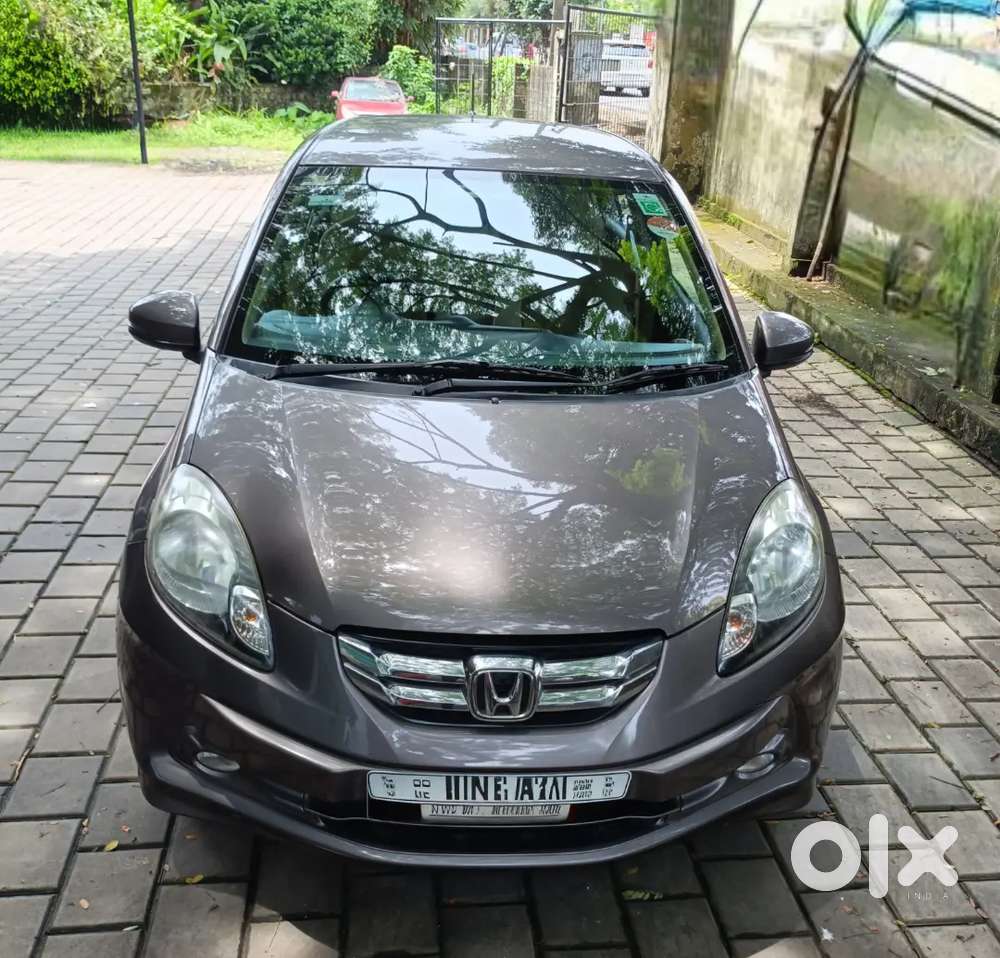 Single Owner Honda Amaze Vx Petrol 2017 Jan. No Replacement