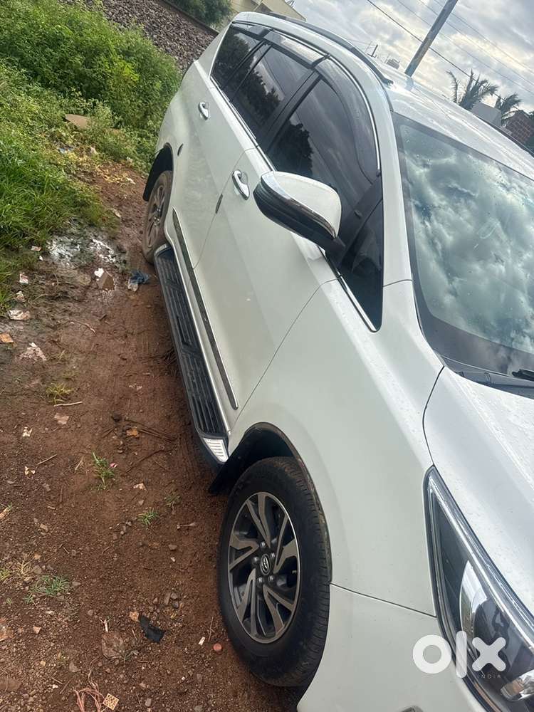 Toyota Innova Crysta 2021 Variant