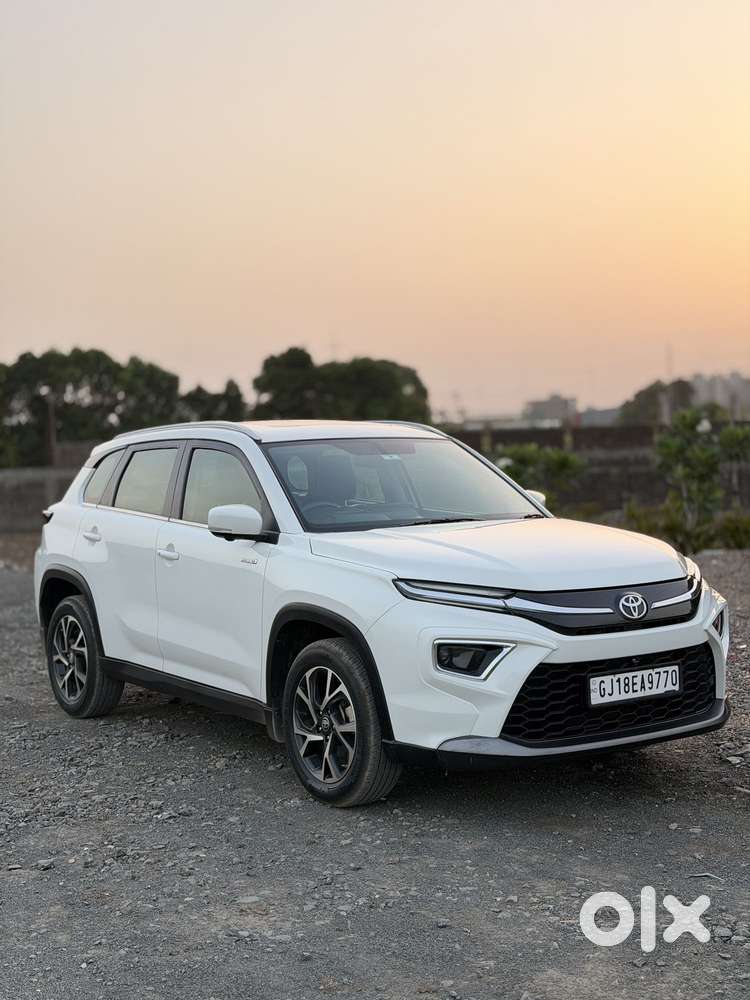 Toyota Urban Cruiser Hyryder 1.5 V Hybrid, 2023, Petrol