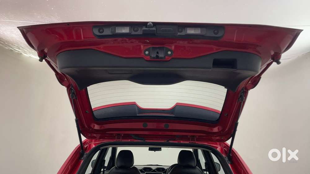 Nissan Magnite 1.0 Xv Premium, 2023, Petrol