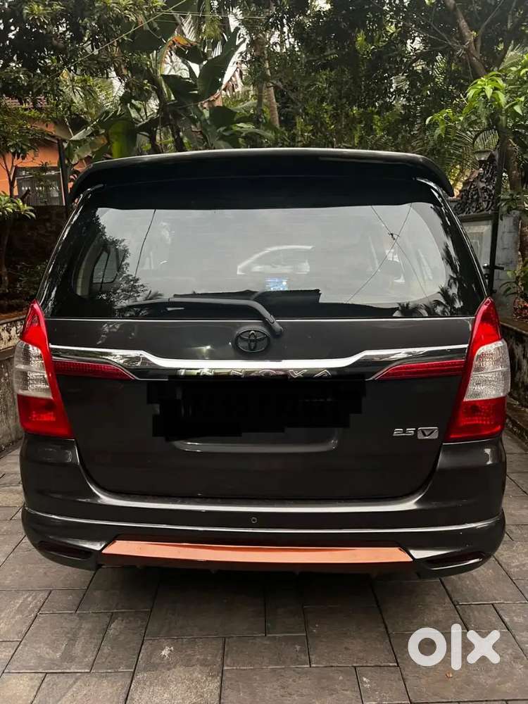 Toyota Innova 2015 Diesel Well Maintained