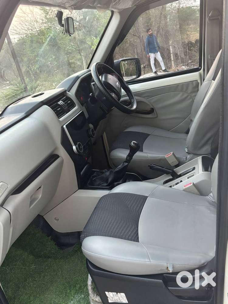 Mahindra Scorpio S4, 2015, Diesel