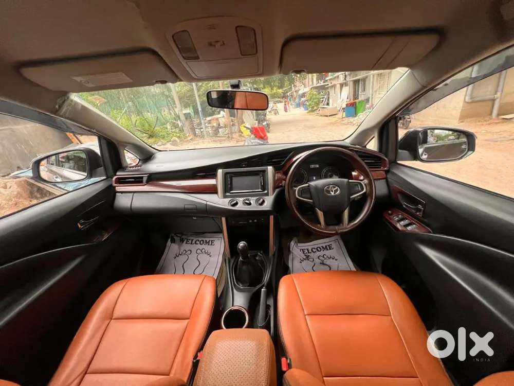 Toyota Innova Crysta 2.4 2017