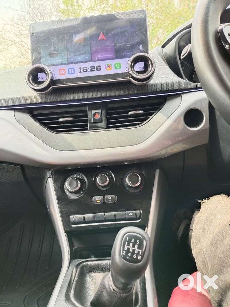 Tata Nexon, 2023, Petrol