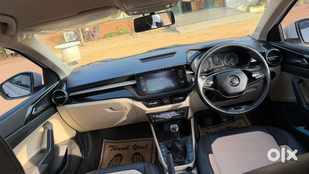 Skoda Slavia Petrol 2023