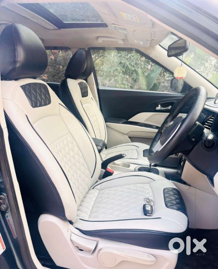 Mahindra Xuv300 W8 (o) 1.5 Diesel Amt, 2019, Diesel